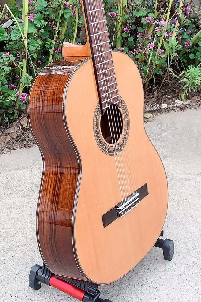 Guitarra Clásica Aiersi SC02CRB · Tapa Sólida de Cedro y Palisandro