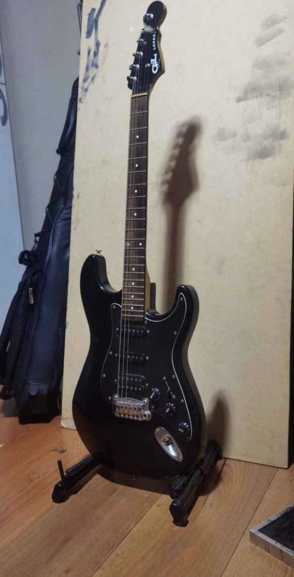 Guitarra Eléctrica G&L Tribute Legacy HB Negra (2018) · Usada