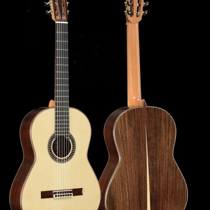 Guitarra de concierto Guo Yulong Granada, tapa de abeto europeo